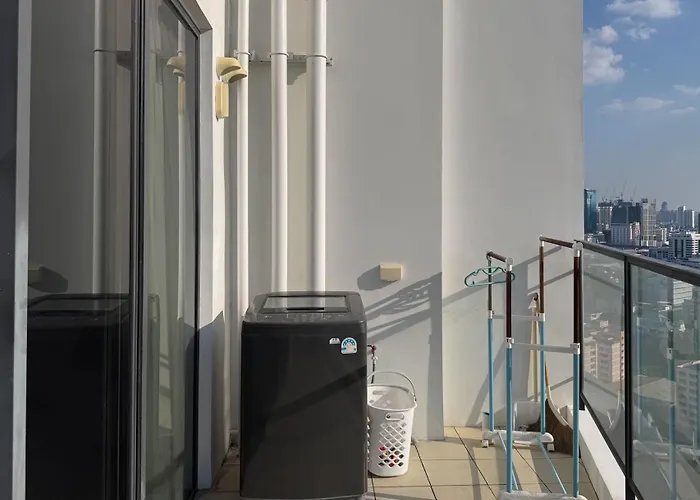 Cozy Urban Retreat Steps From Mrta Station 公寓 *