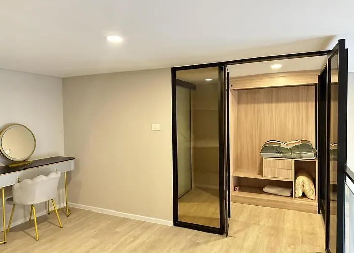 Cozy Urban Retreat Steps From Mrta Station 公寓 *