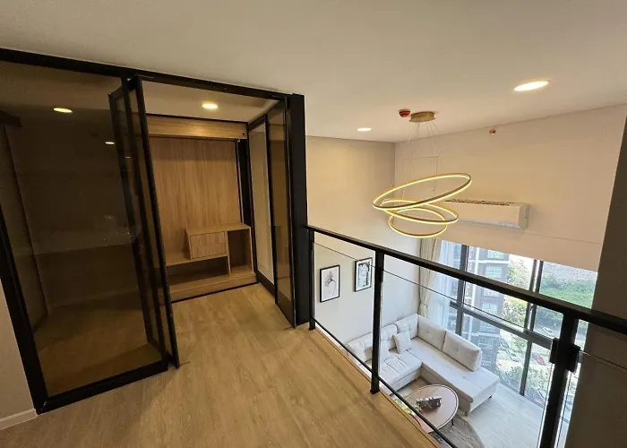 Cozy Urban Retreat Steps From Mrta Station 公寓 曼谷