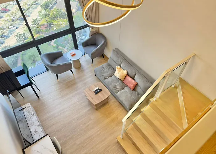 Cozy Urban Retreat Steps From Mrta Station * 曼谷